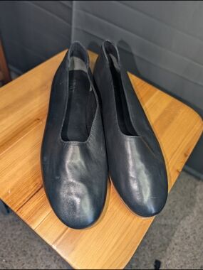 Vince Black Leather Ballet Flats